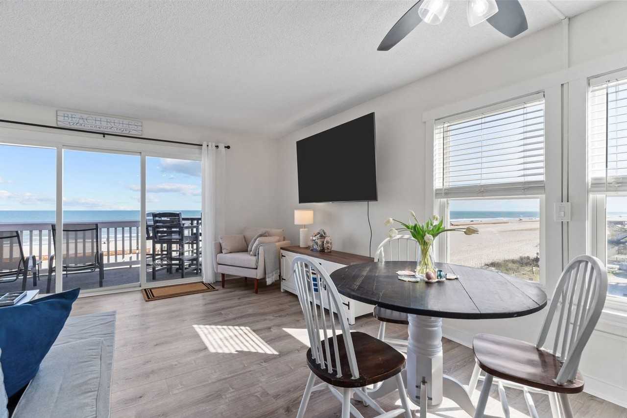 1600 Carolina Beach Ave N #C4 - Photo 6 of 32