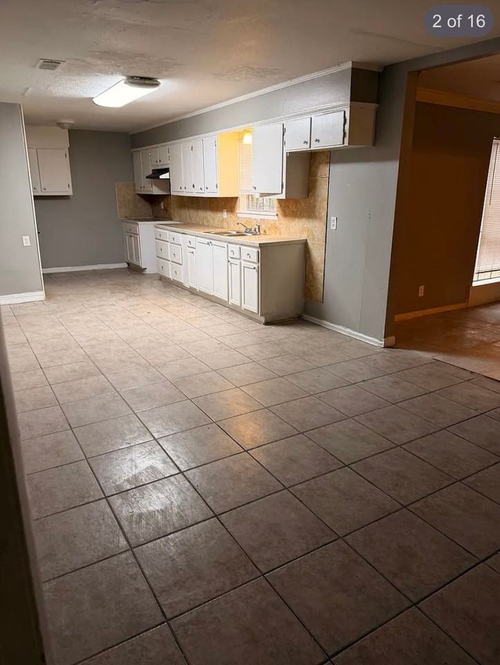 115 Hayes Dr - Photo 2 of 16