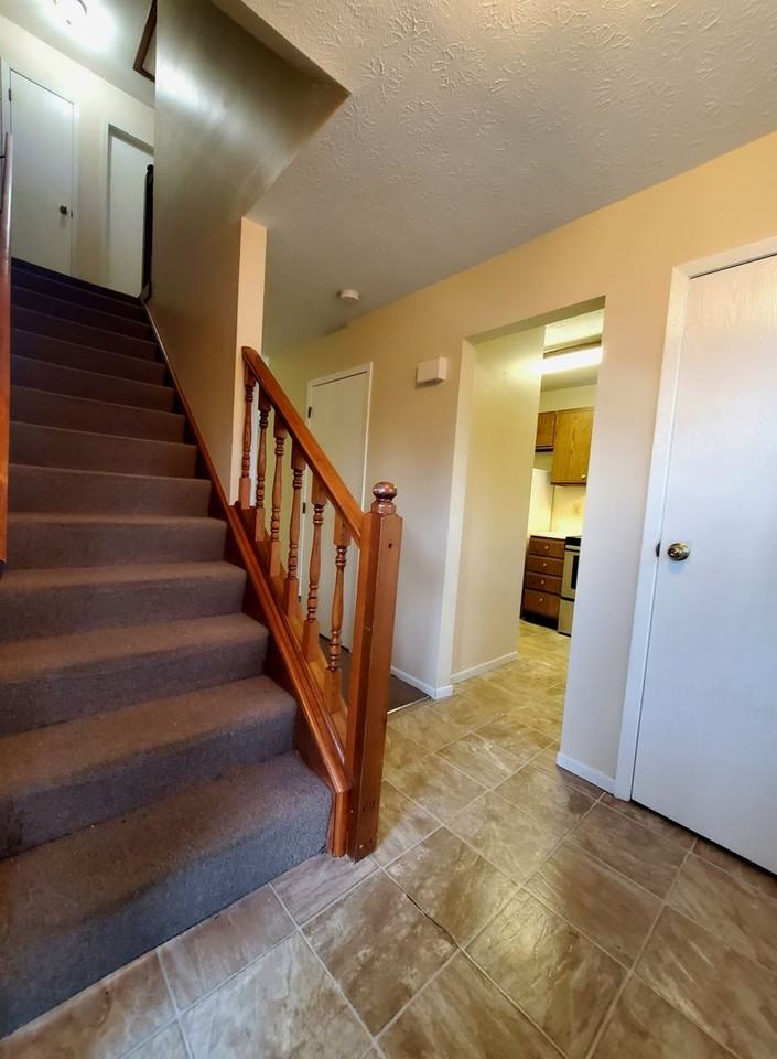 2745 Brookshire Ln - Photo 3 of 18