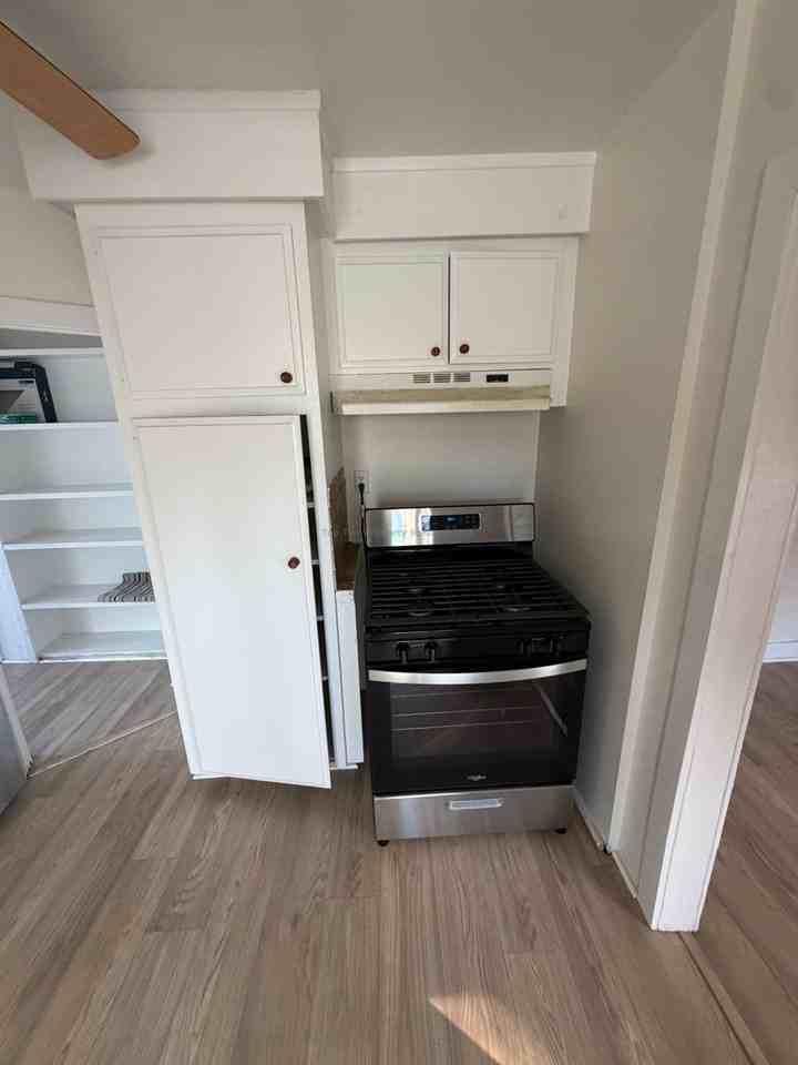 615 1/2 N Freeman St - Photo 5 of 17