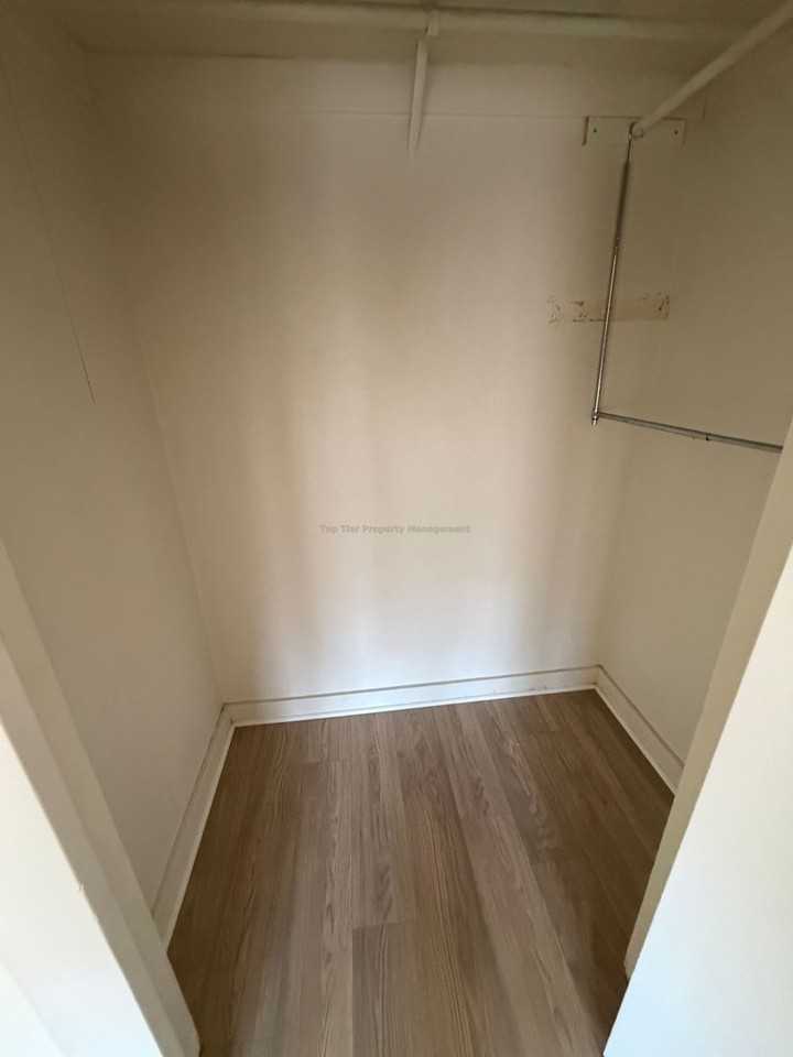 615 1/2 N Freeman St - Photo 6 of 17