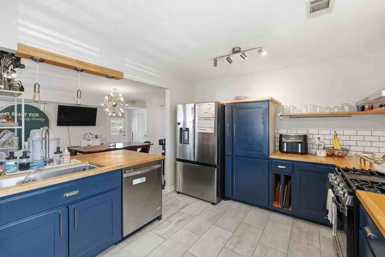 11317 College View Dr - Photo 7 of 23