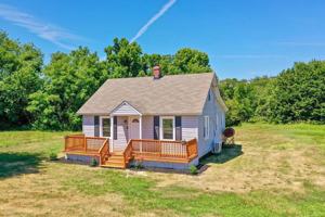 featured image of 2302 Lighthouse View Dr