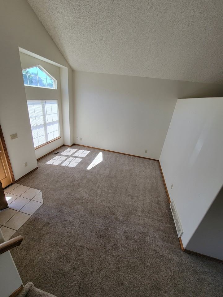 5410 Balsam Street - Photo 3 of 15