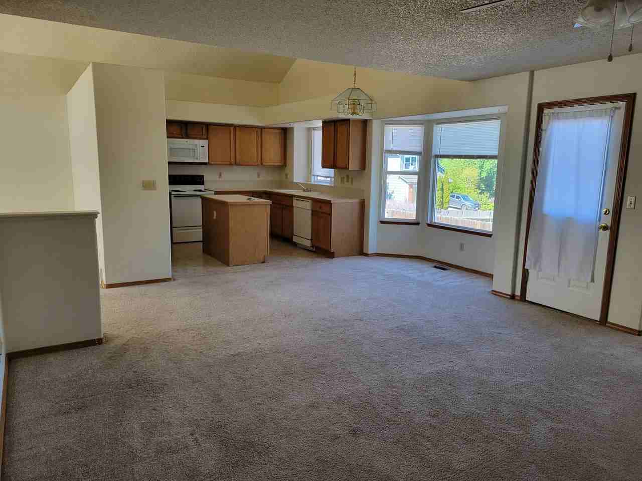5410 Balsam Street - Photo 6 of 15