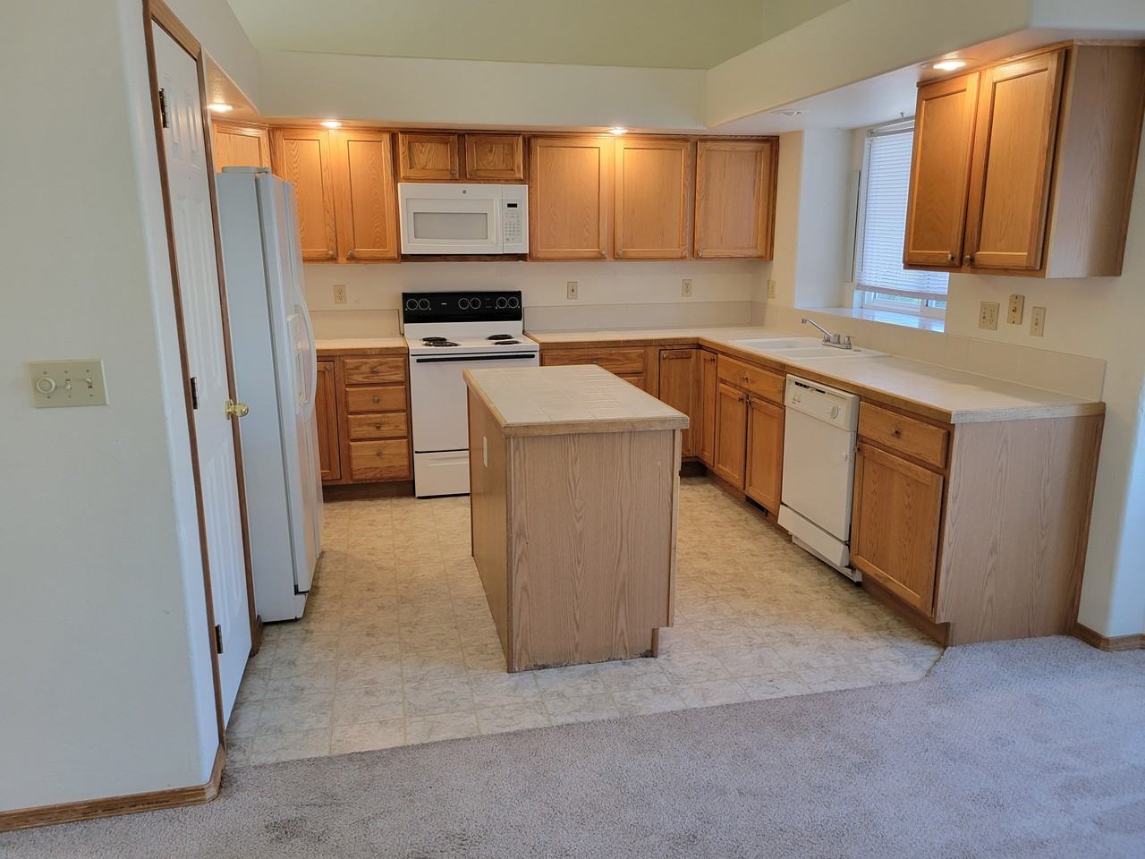 5410 Balsam Street - Photo 7 of 15