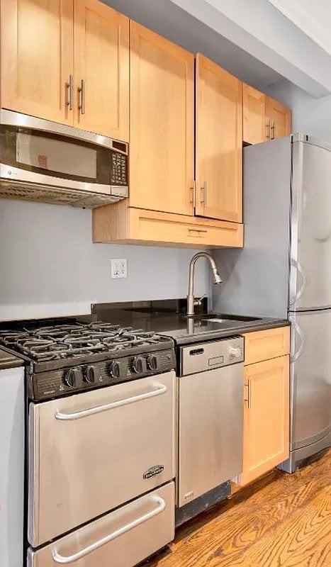 248 Mott St #6 - Photo 5 of 7