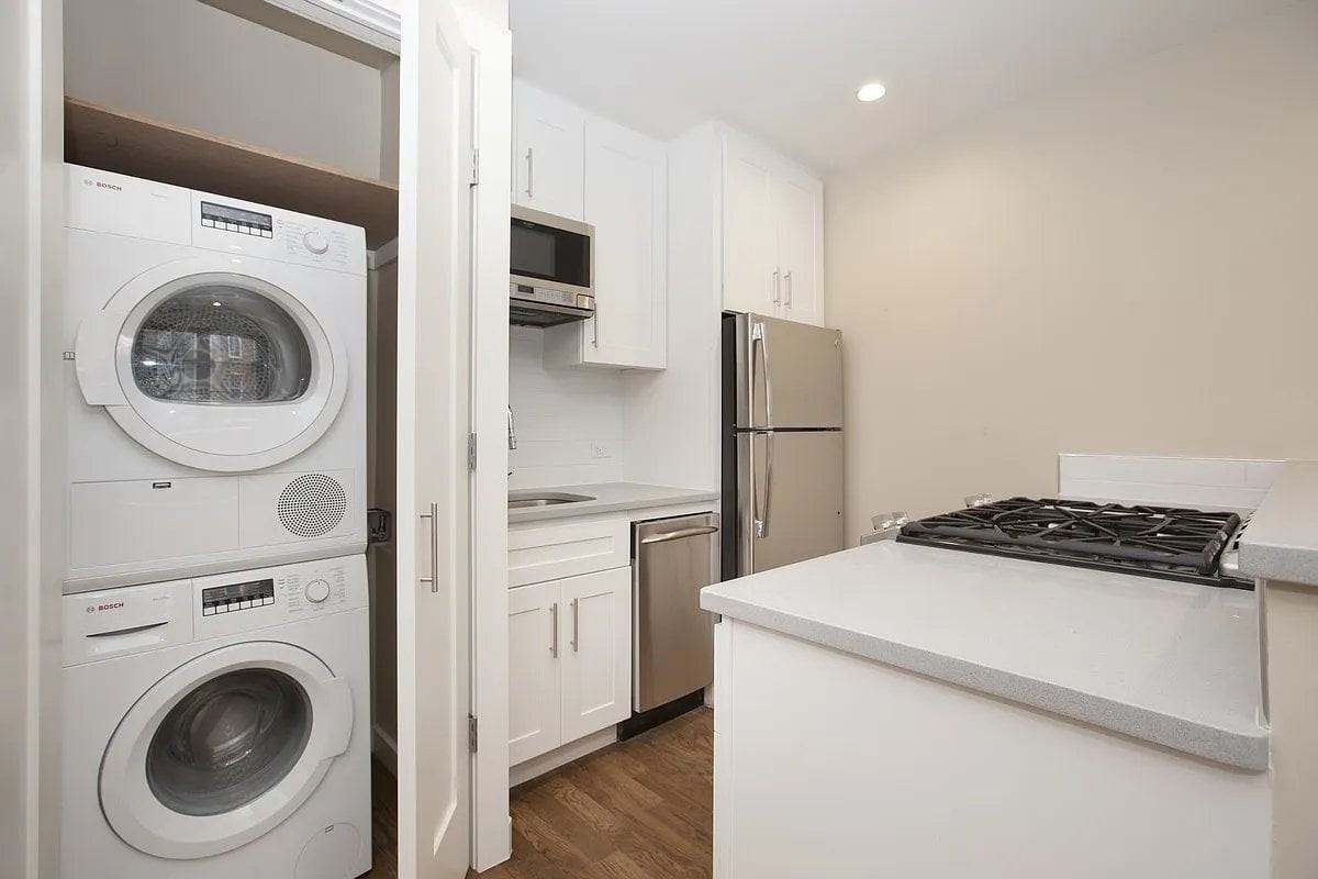 152 Ludlow St #TH1 - Photo 7 of 10