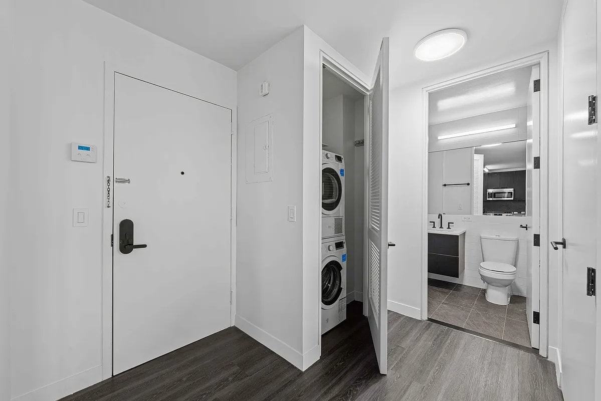250 E Houston St #11L - Photo 5 of 6