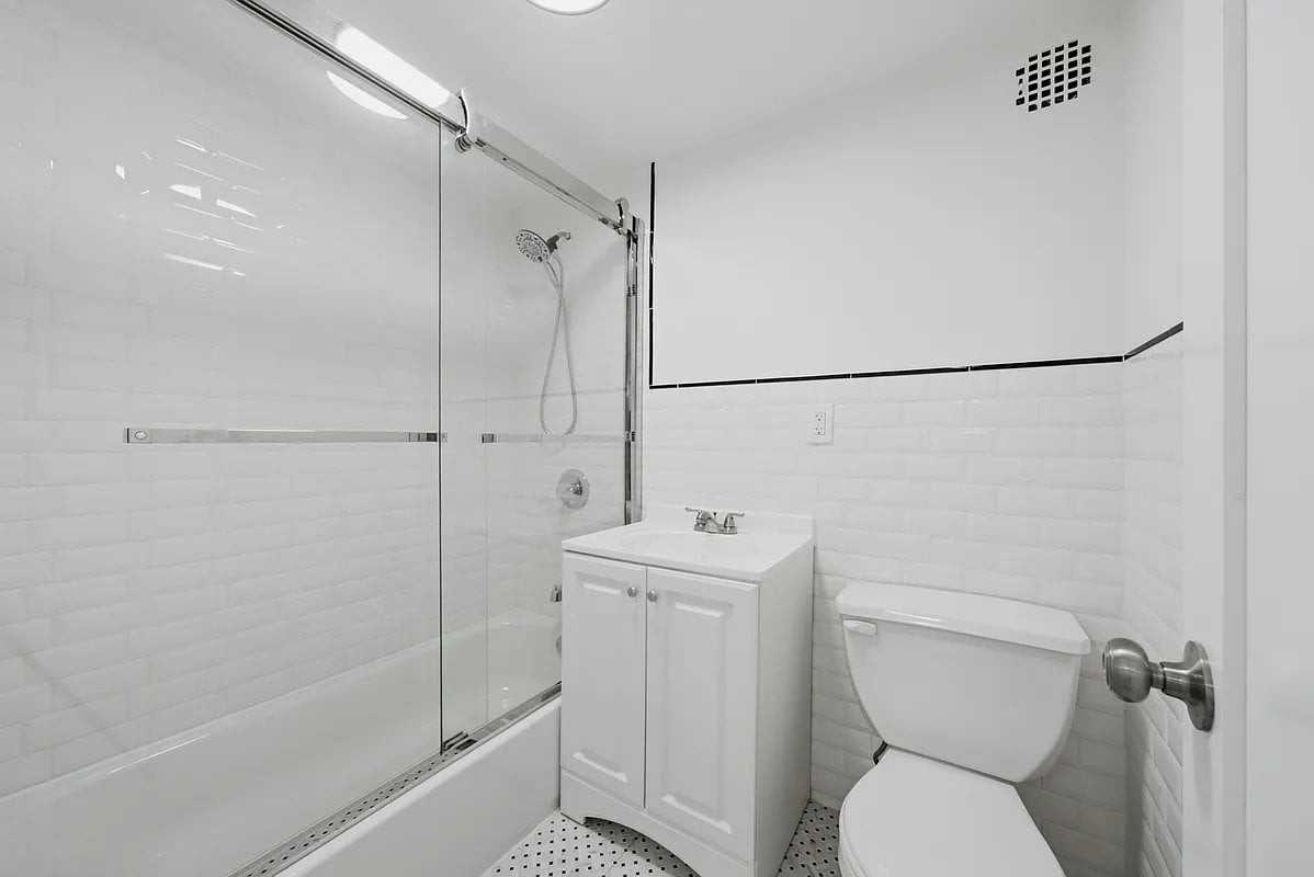 300 E 96th St #3A - Photo 7 of 7