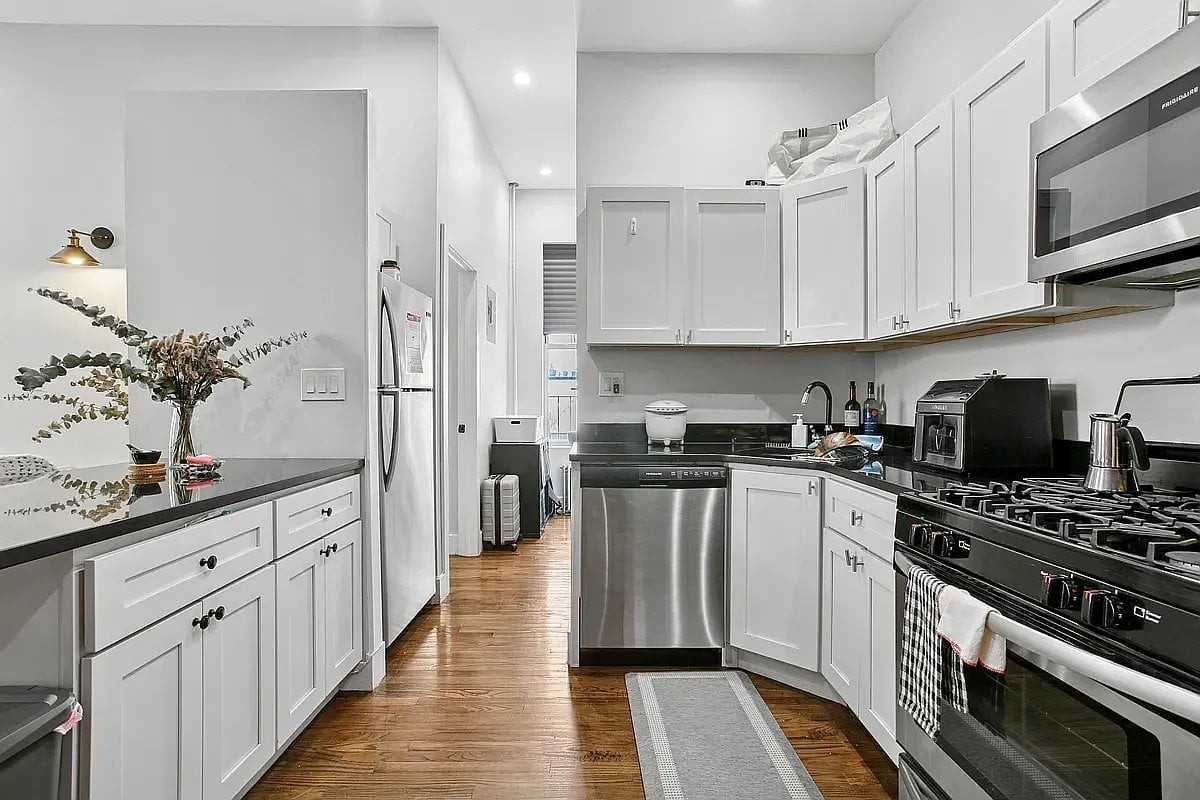 258 Halsey St #1 - Photo 3 of 13