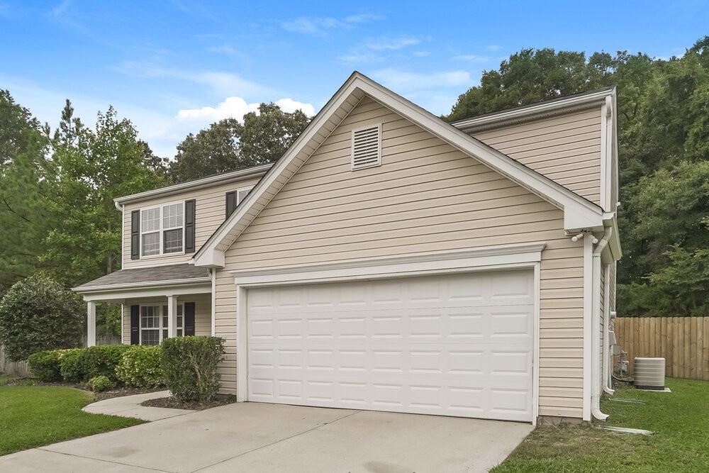 2405 Liberton Ct - Photo 4 of 17