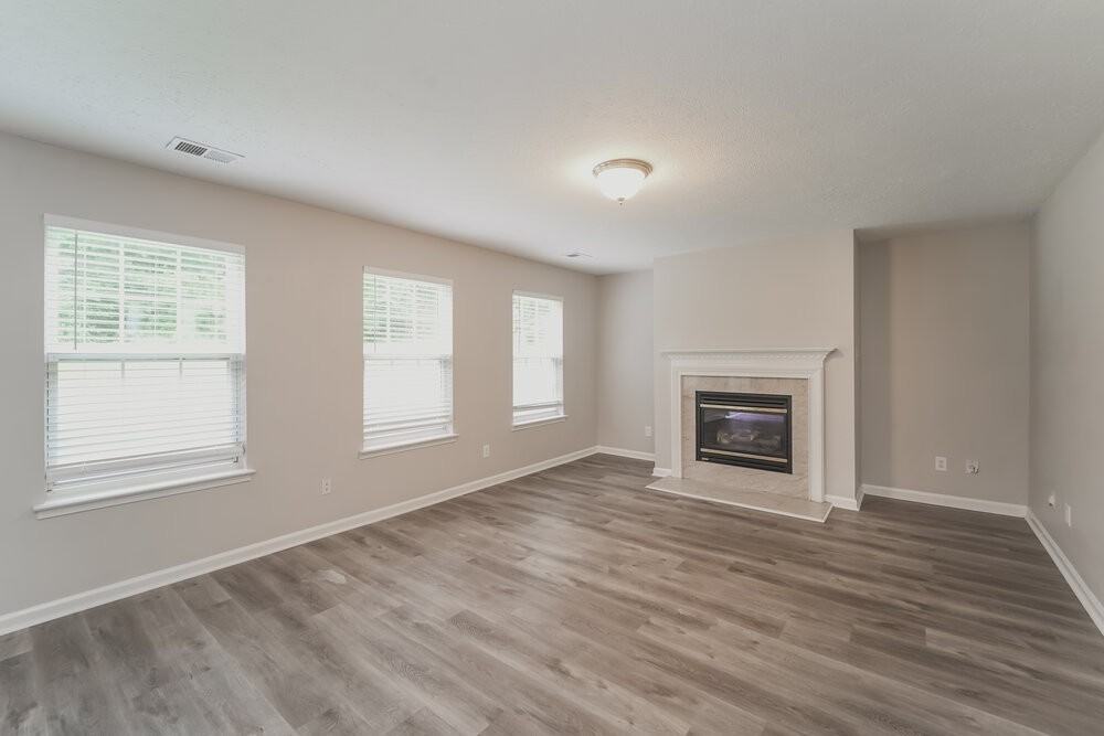 2405 Liberton Ct - Photo 5 of 17