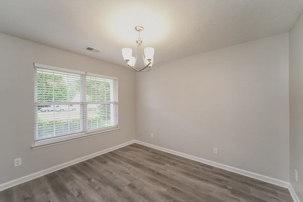 2405 Liberton Ct - Photo 7 of 17