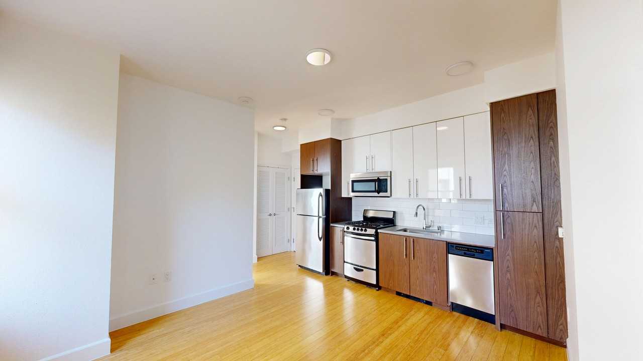 540 Leavenworth Street - Photo 2 of 50
