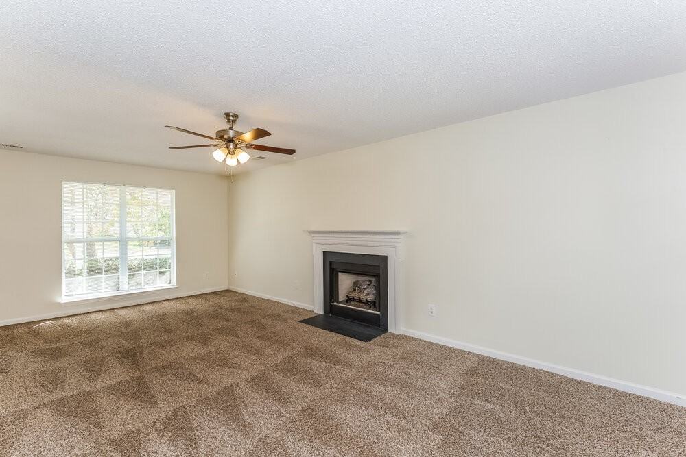 12527 Autumn Blaze Dr - Photo 2 of 14