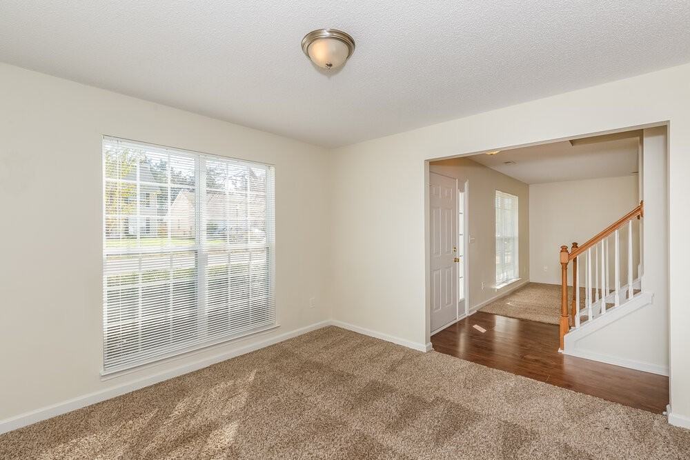 12527 Autumn Blaze Dr - Photo 4 of 14