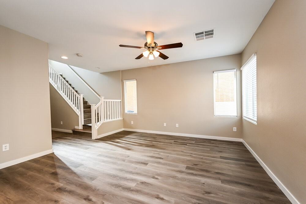 9521 Mothers Joy St - Photo 5 of 17