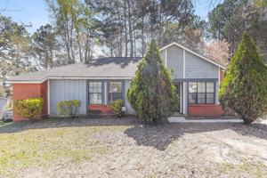 featured image of 192 Chase Woods Cir