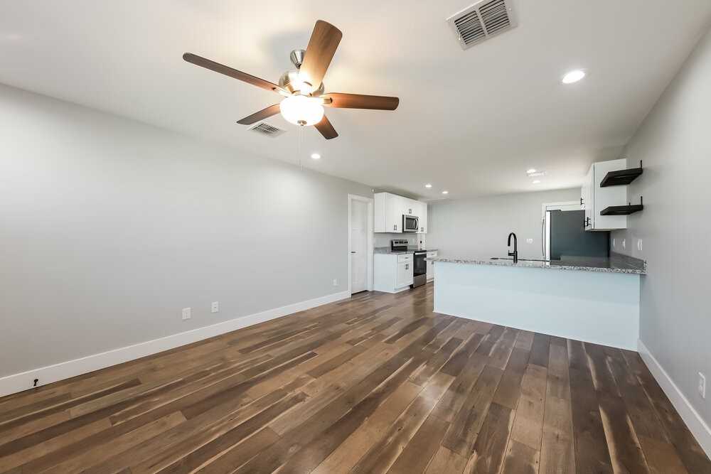 4653 S 38th Gln - Photo 5 of 16