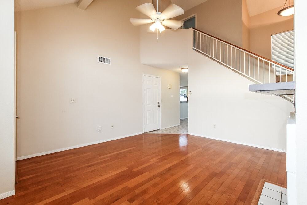 18613 N 5th Ave - Photo 4 of 17