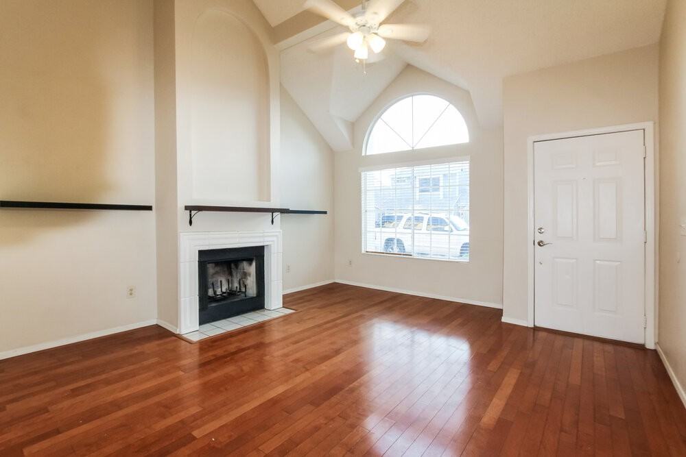 18613 N 5th Ave - Photo 5 of 17