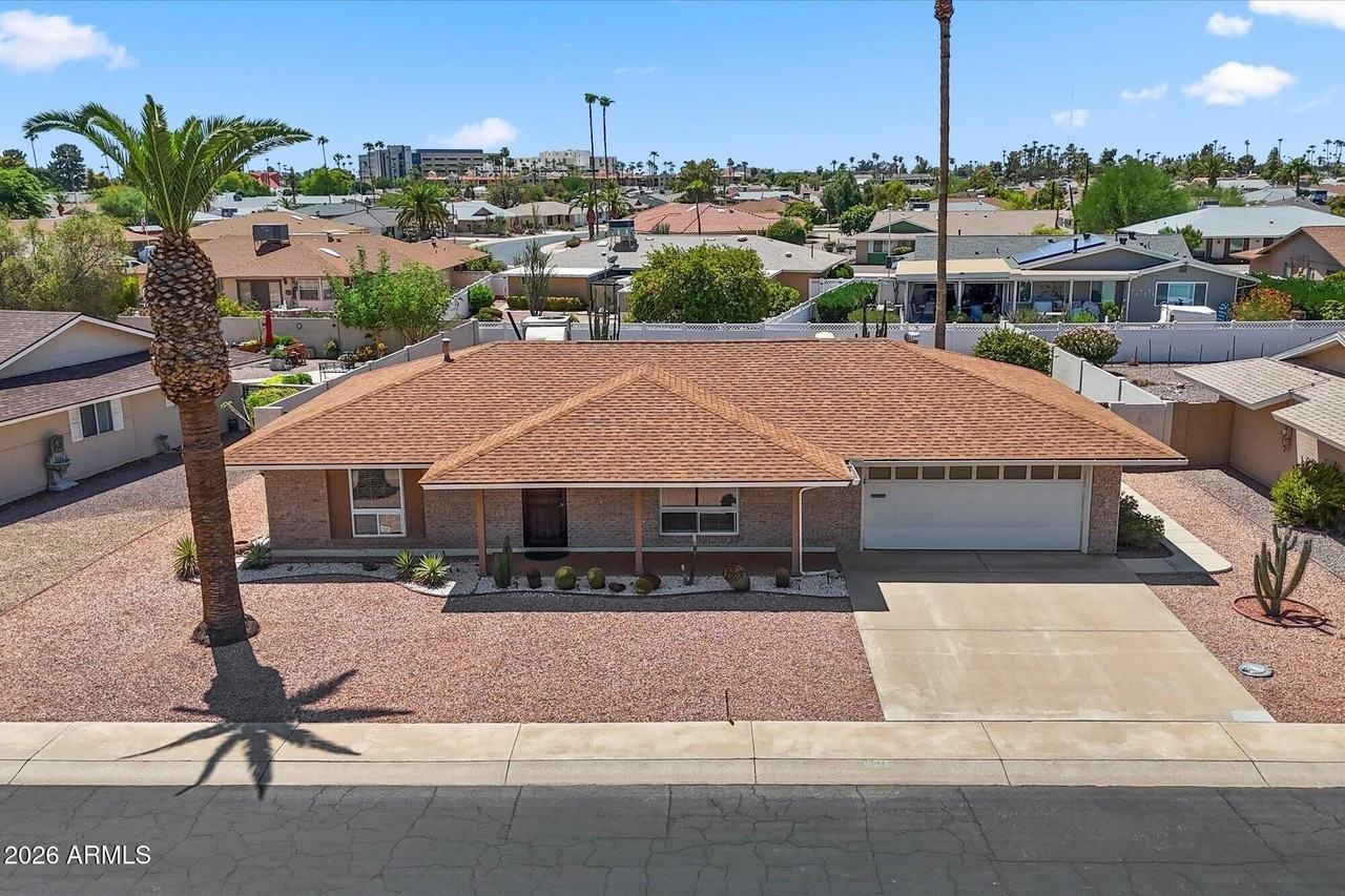 10317 W Floriade Dr - Photo 2 of 30