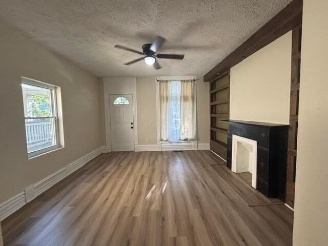 135 Martin Ave - Photo 3 of 21