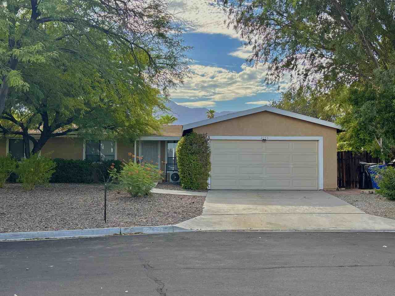 2055 Marni Ct - Photo 2 of 16