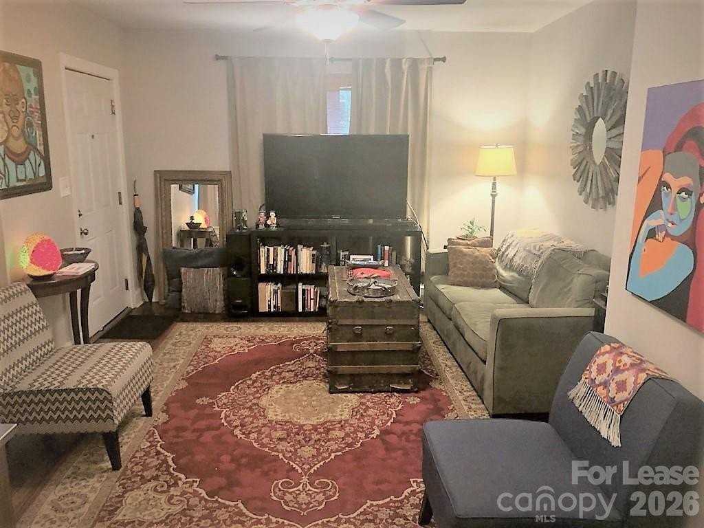 2728 Holt St - Photo 4 of 16