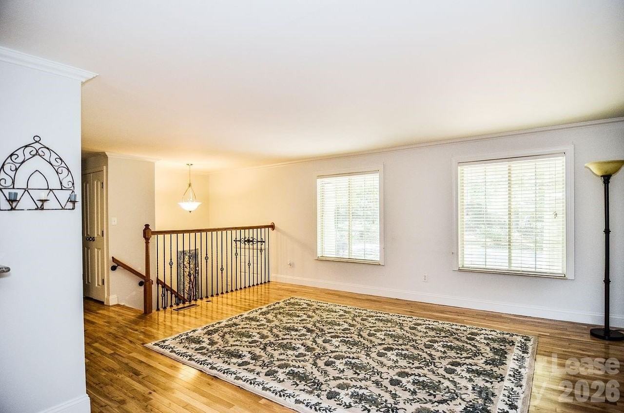 6609 Morganford Rd - Photo 4 of 27