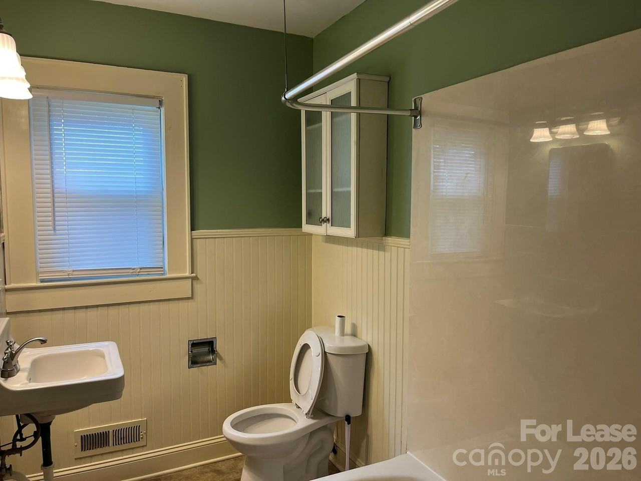 1049 E Main St - Photo 7 of 9