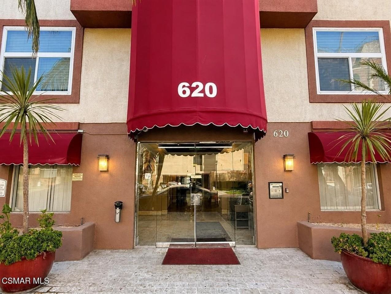 620 S Gramercy Place #236 - Photo 2 of 42