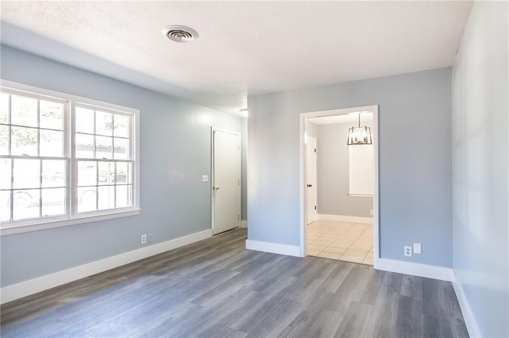 110 Kentshire Ave - Photo 2 of 19