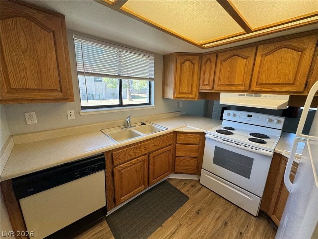 1314 Capri Dr #D - Photo 4 of 14