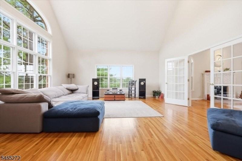 30 Homewood Dr - Photo 3 of 40