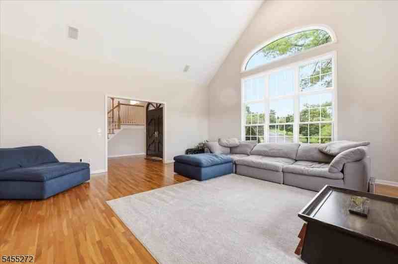30 Homewood Dr - Photo 5 of 40