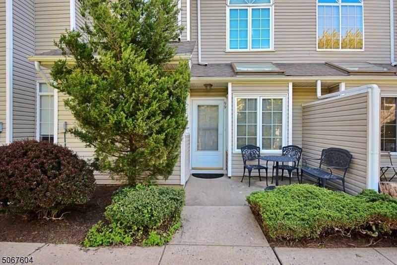 99 Birchwood Rd #99 - Photo 2 of 18