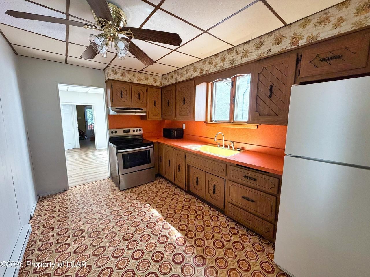 537 N Rebecca Ave #1 - Photo 4 of 10