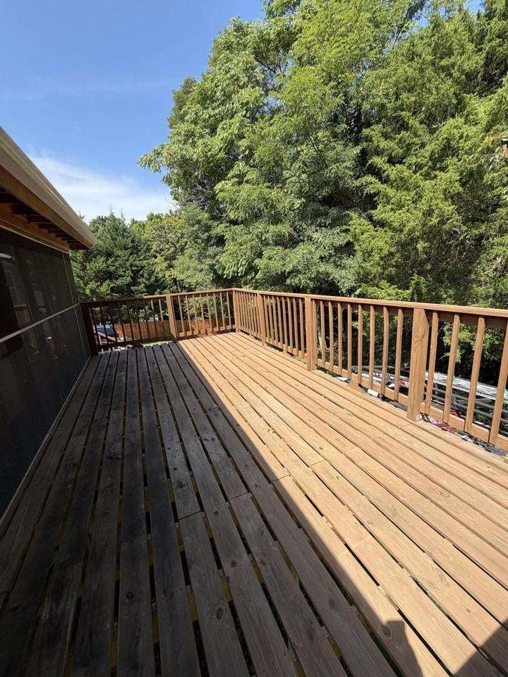 1242 Liberty Hall Dr - Photo 4 of 12