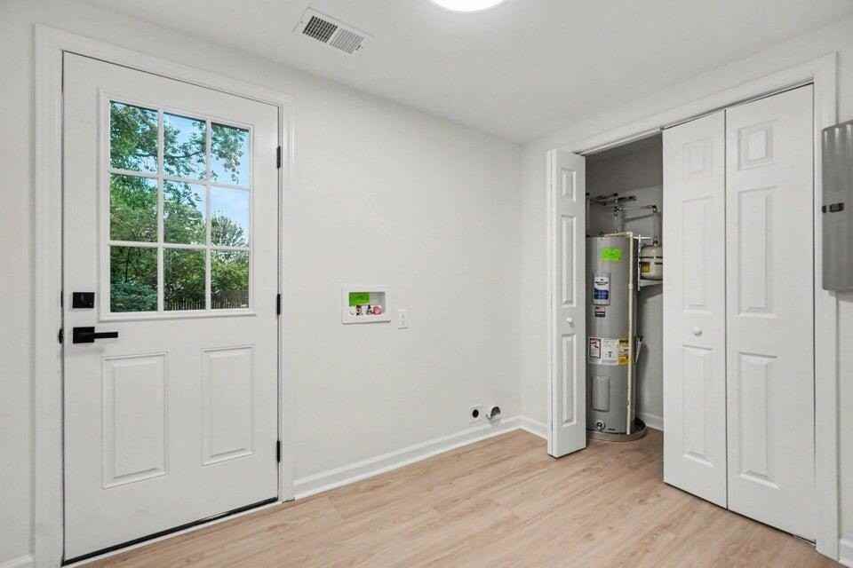 321 Preston Ave - Photo 7 of 22