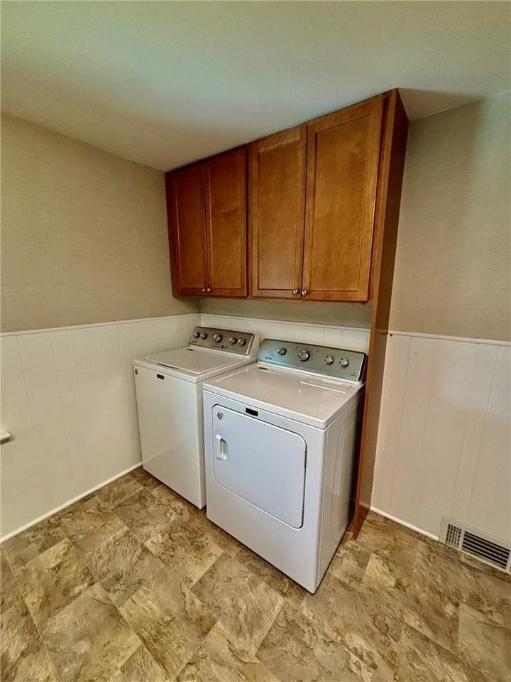 174 Wood St - Photo 3 of 11