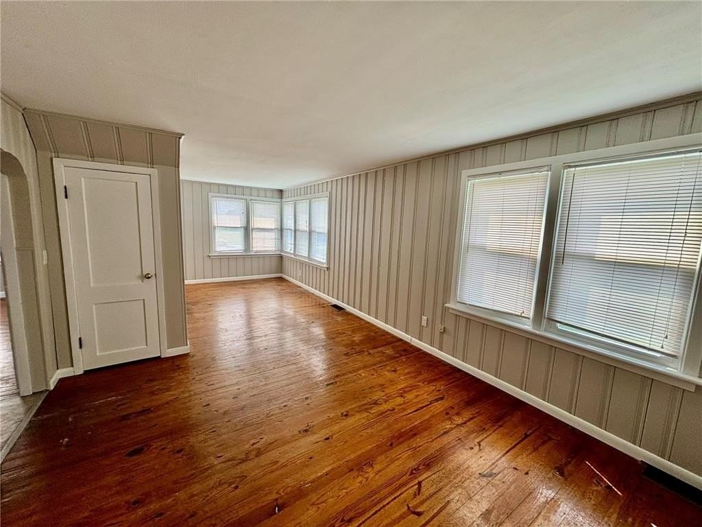 174 Wood St - Photo 7 of 11