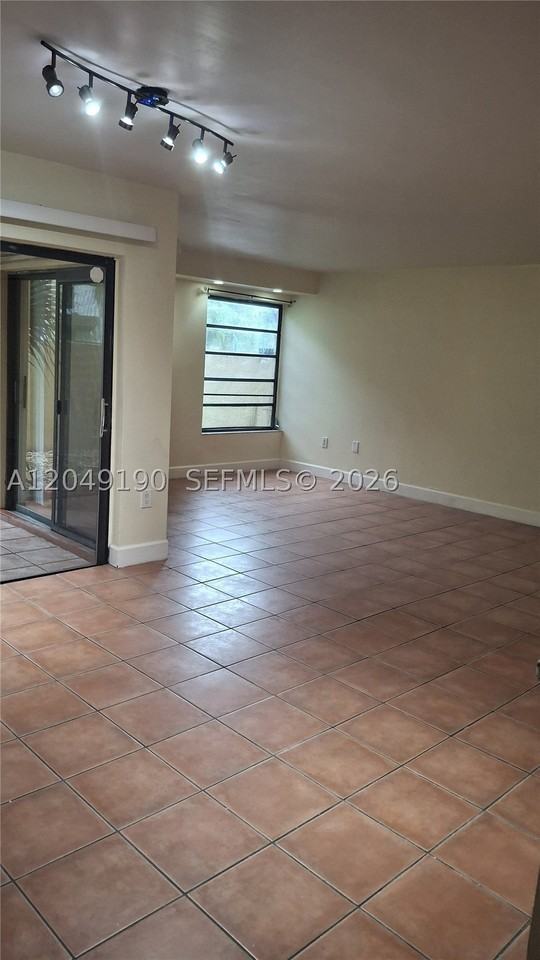9255 Sw 125th Ave #106R - Photo 7 of 18