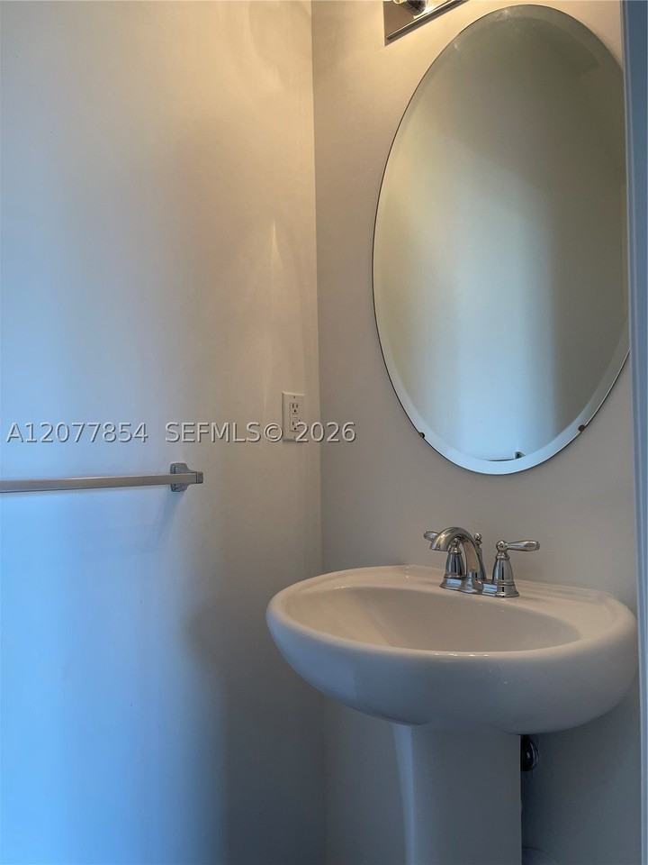 165 Se 21st Ter - Photo 7 of 21