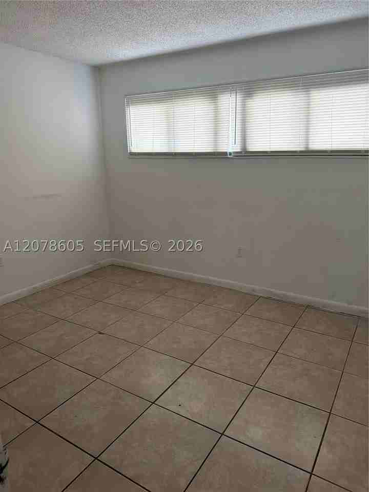 650 Ne 149th St #106F - Photo 6 of 7