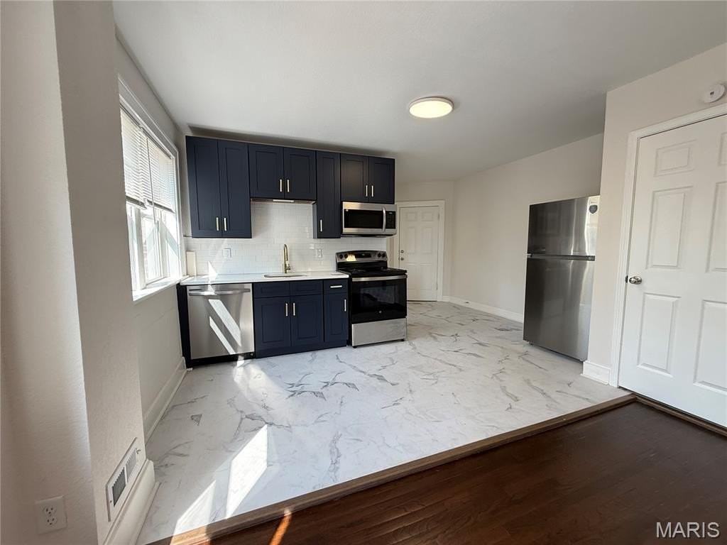 5345 Quincy St #D - Photo 4 of 25