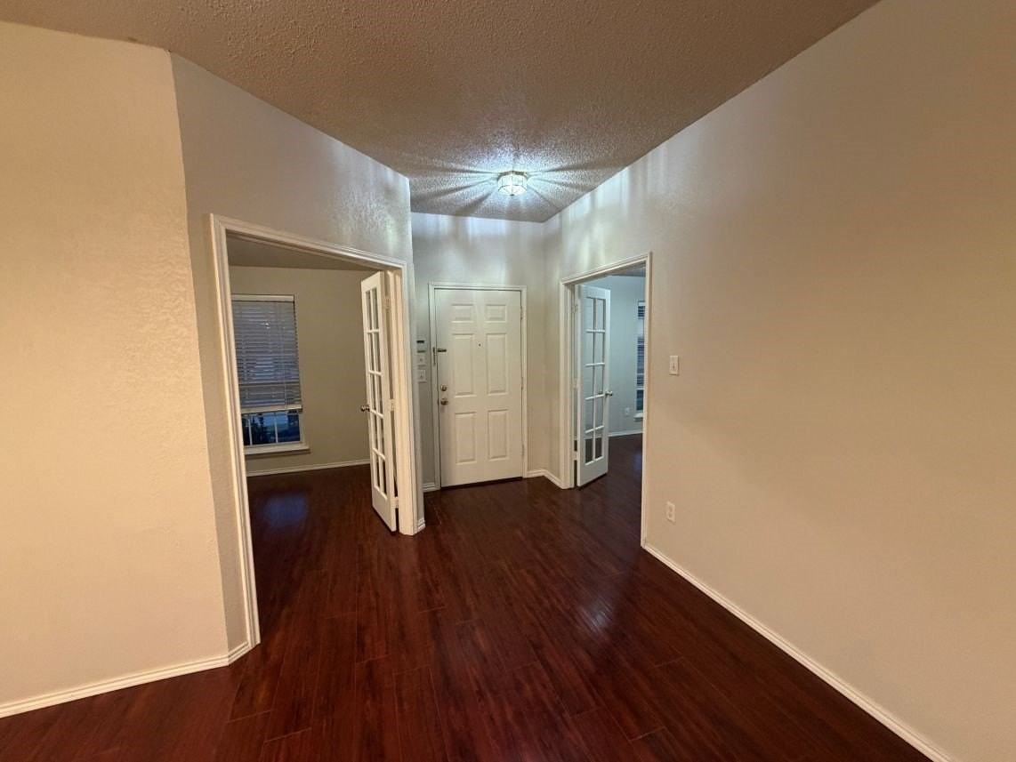 9189 Chivalry Ct - Photo 2 of 17