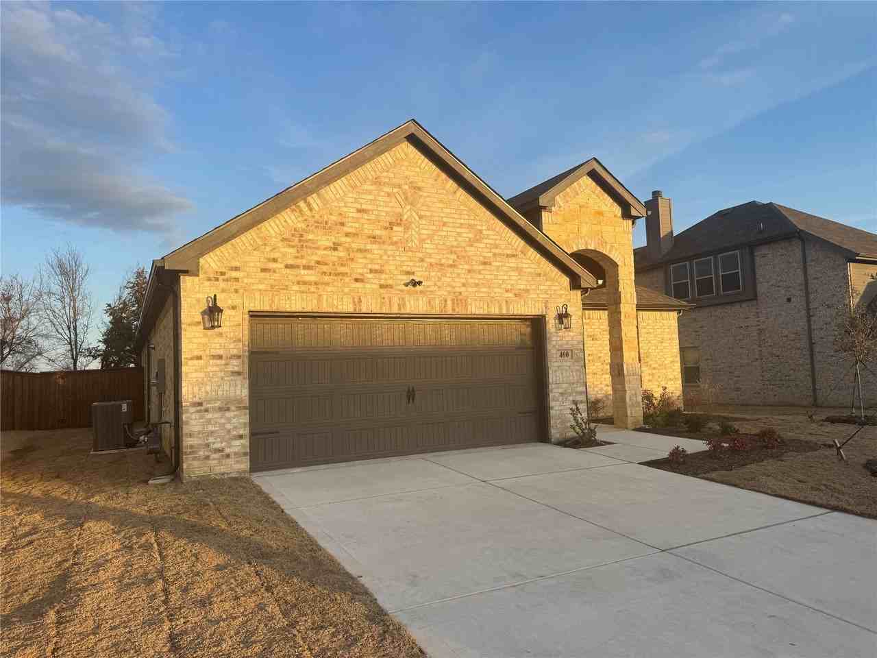 400 Stone Hollow Dr - Photo 3 of 22