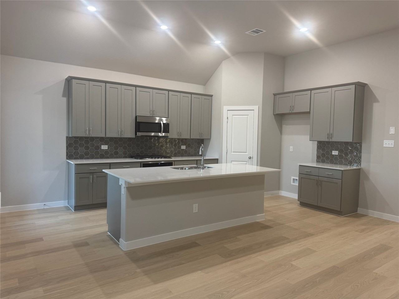 400 Stone Hollow Dr - Photo 6 of 22